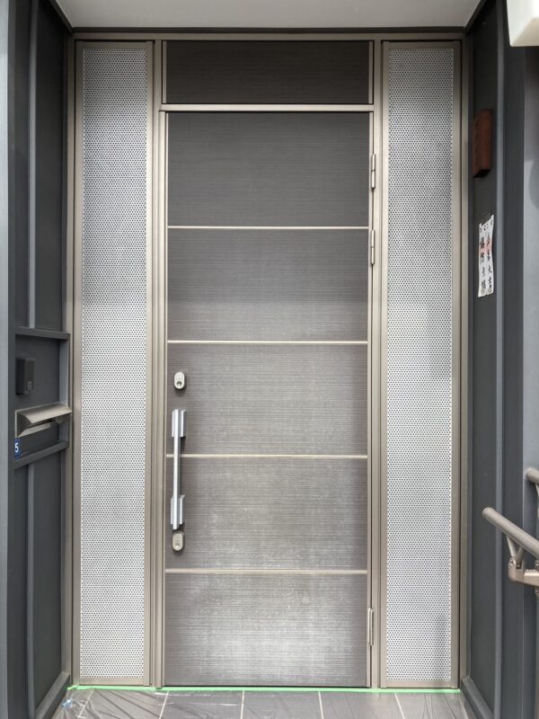 玄関表面シートの貼替