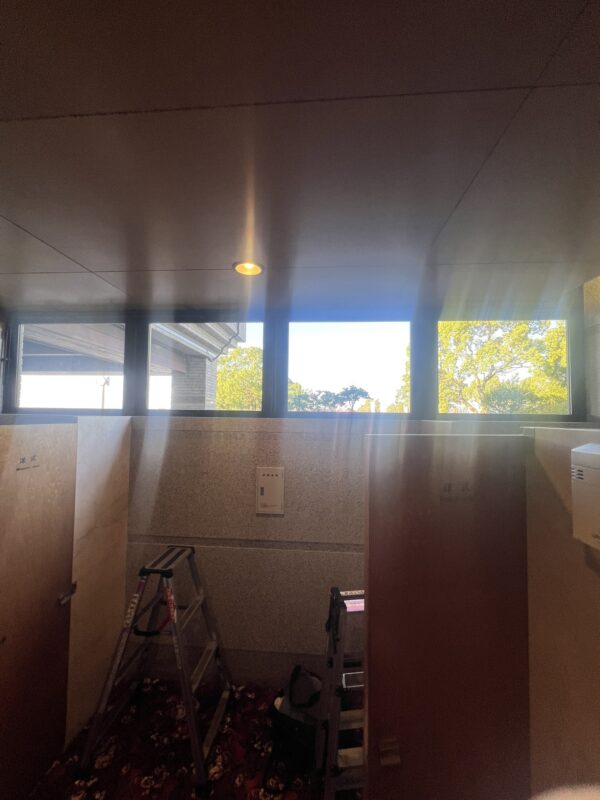 目隠しフィルムを施工