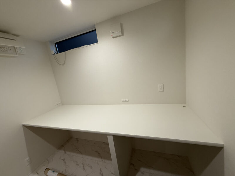 固定テーブル天板シート貼り